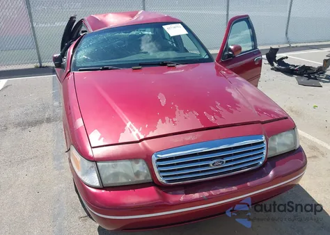 1998 Ford Crown Victoria Lx из США, поврежденный, VIN 2FAFP74WXWX185123